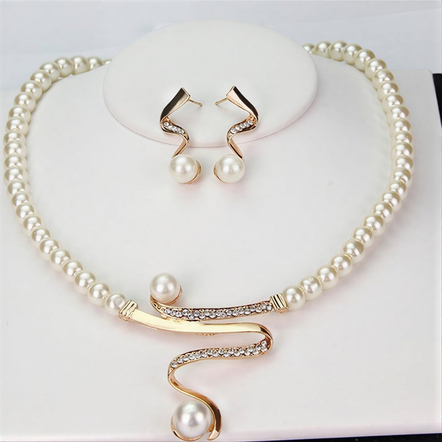 Angélique | Ensemble de Collier en Perles Naturelles Élégantes