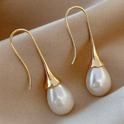 Désirée | Boucles d'Oreilles Beauté Classique en Perles