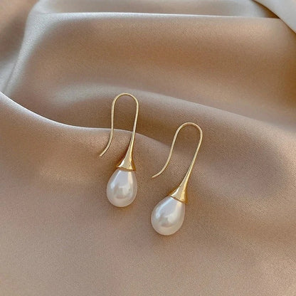 Désirée | Boucles d'Oreilles Beauté Classique en Perles